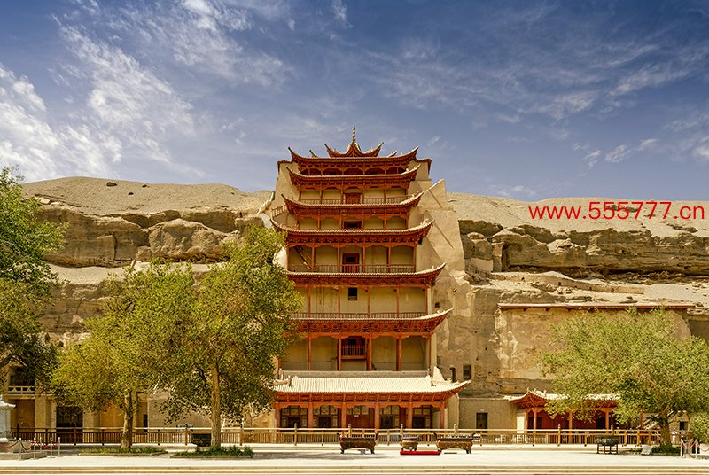 位于甘肃省酒泉市所属敦煌市的天下文化遗产莫高窟。